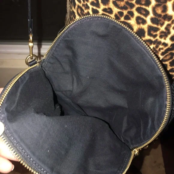 MARC JACOBS 🔥🔥Natasha crossbody genuine leather bag, gold hardware. - Picture 4 of 8